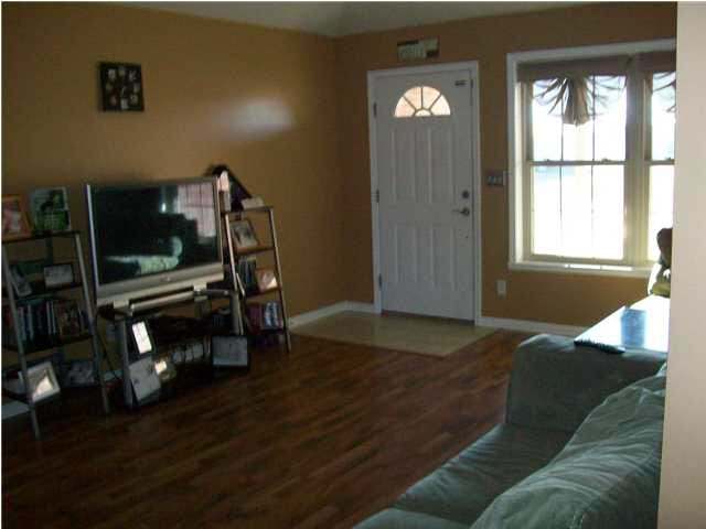 326 W Pinewood Ct, Huntingburg, IN 47542 photo 4