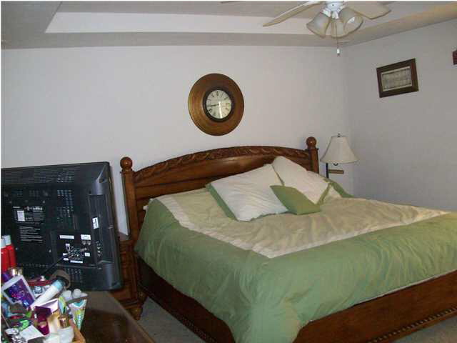 326 W Pinewood Ct, Huntingburg, IN 47542 photo 7