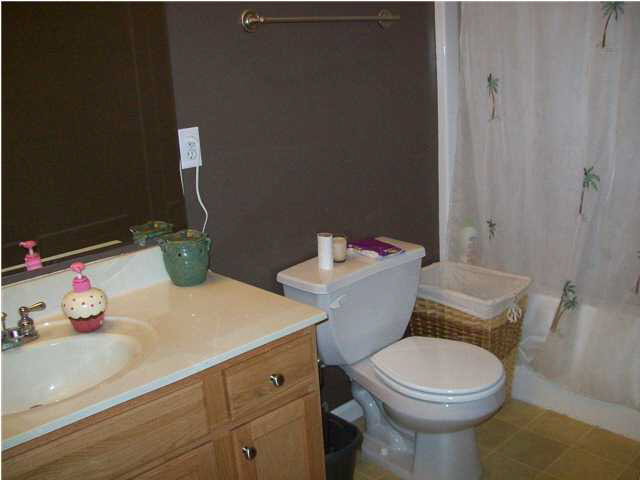 326 W Pinewood Ct, Huntingburg, IN 47542 photo 9