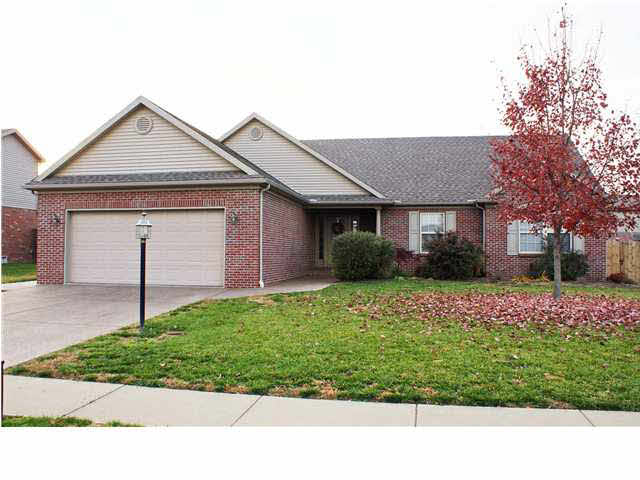 9202 Valley View Dr, Evansville, IN 47711 photo 1