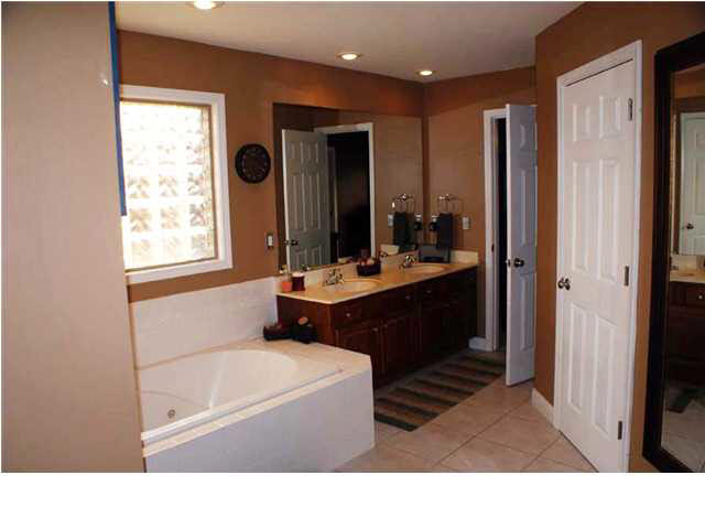 9202 Valley View Dr, Evansville, IN 47711 photo 16