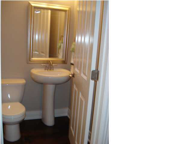 136 Palace Dr, Evansville, IN 47711 photo 4