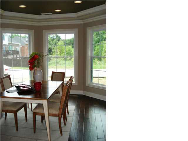 136 Palace Dr, Evansville, IN 47711 photo 8