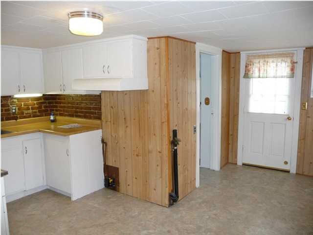 1824 S Bosse Ave, Evansville, IN 47712 photo 5