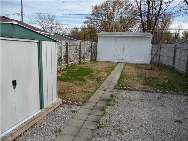 1824 S Bosse Ave, Evansville, IN 47712 photo 7