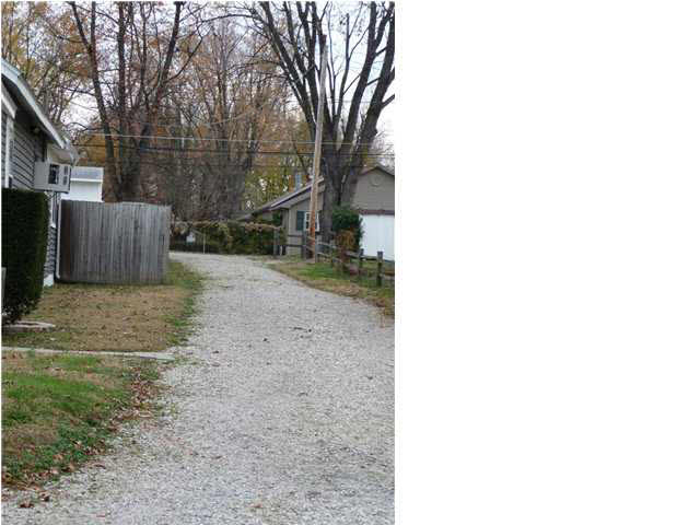 1824 S Bosse Ave, Evansville, IN 47712 photo 10