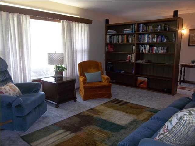 664 N Kennedy Dr, Bloomfield, IN 47424 photo 3