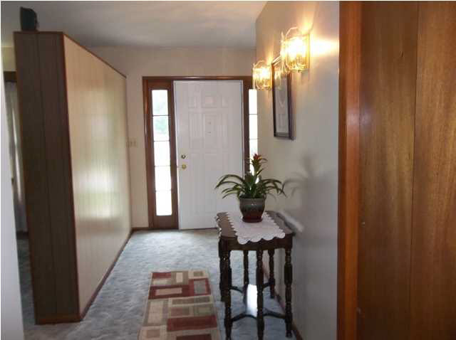 664 N Kennedy Dr, Bloomfield, IN 47424 photo 2