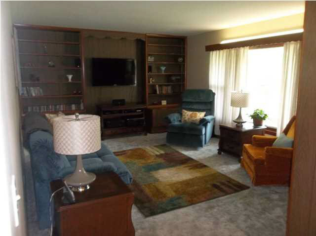 664 N Kennedy Dr, Bloomfield, IN 47424 photo 4