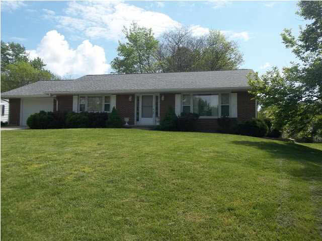664 N Kennedy Dr, Bloomfield, IN 47424 photo 1