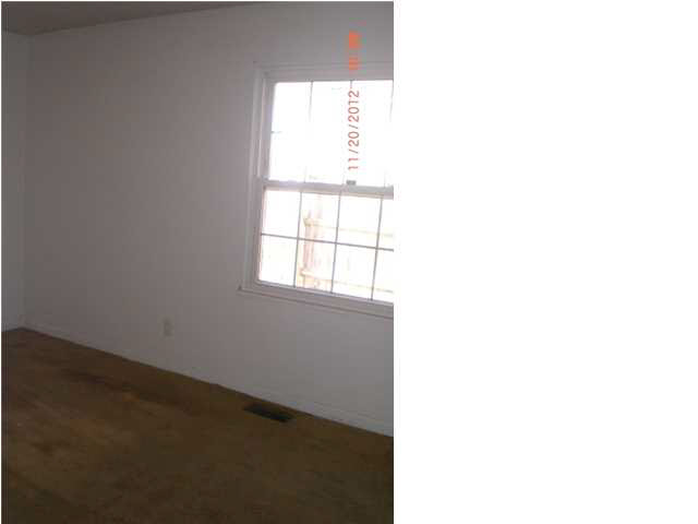 213 E Washington St, Chandler, IN 47610 photo 6