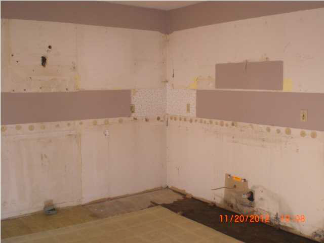 213 E Washington St, Chandler, IN 47610 photo 7