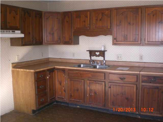 702 Ninth St, Grandview, IN 47615 photo 3