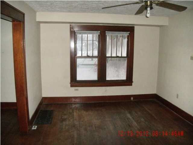 723 SE Main St, Paoli, IN 47454 photo 5