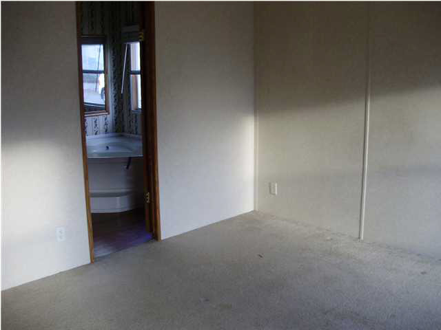 211 Hobson St, Uniontown, KY 42461 photo 7