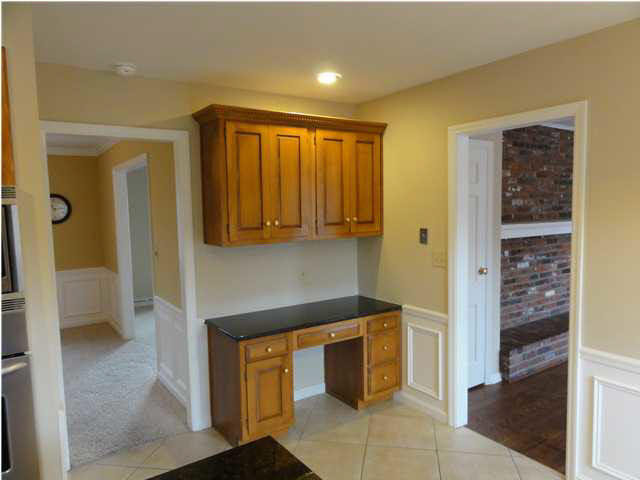 5606 Spring Lake Dr, Evansville, IN 47710 photo 11