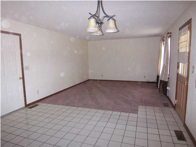 1607 Cottonwood Dr, Princeton, IN 47670 photo 4
