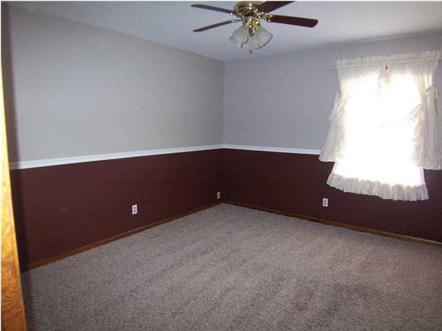 1607 Cottonwood Dr, Princeton, IN 47670 photo 10