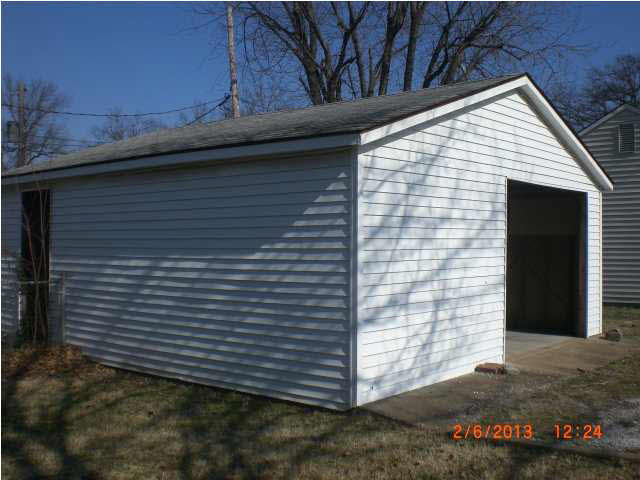 2150 Jefferson Ave, Evansville, IN 47714 photo 4