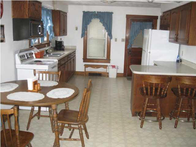 1526 Main St, Jasper, IN 47546 photo 3