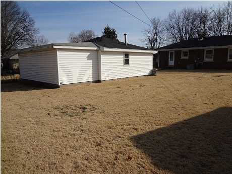 2210 E Franklin St, Evansville, IN 47711 photo 2