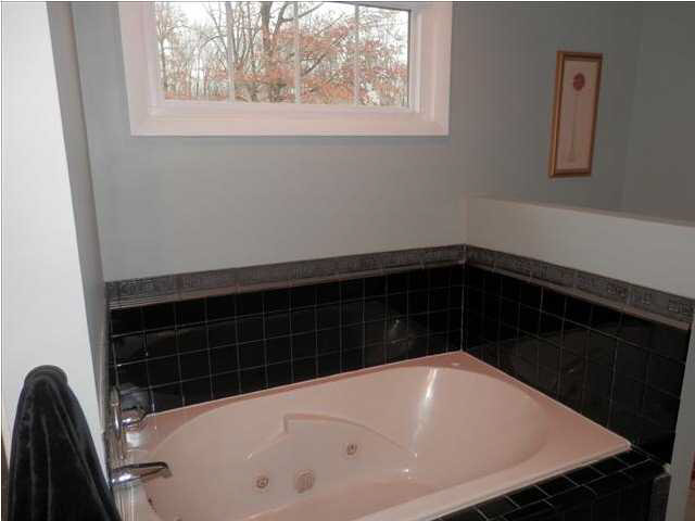 7533 Jeremy Ln, Newburgh, IN 47630 photo 9