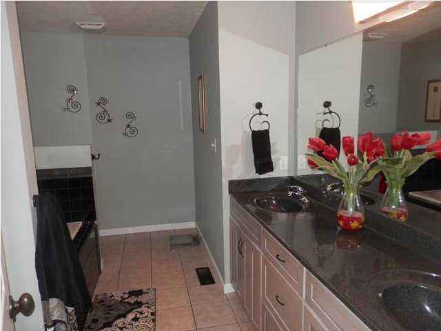 7533 Jeremy Ln, Newburgh, IN 47630 photo 8