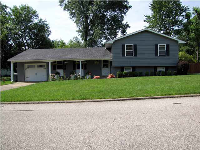 525 E Buena Vista Rd, Evansville, IN 47710 photo 1