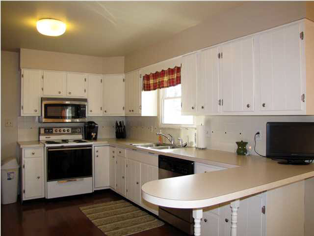 525 E Buena Vista Rd, Evansville, IN 47710 photo 5