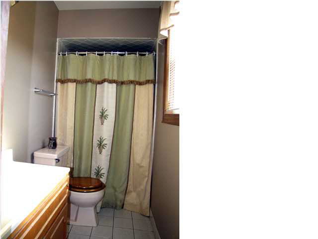 525 E Buena Vista Rd, Evansville, IN 47710 photo 9