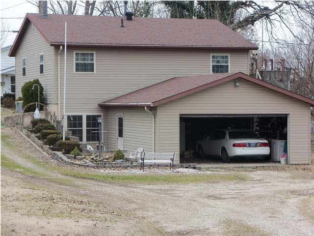 110 SE 9th St, Washington, IN 47501 photo 1