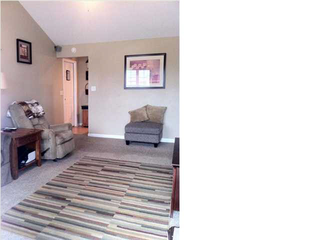 12902 Kenai Dr, Evansville, IN 47725 photo 2