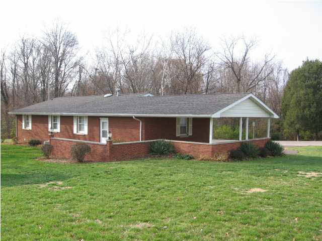 820 Rumbach Ave, Jasper, IN 47546 photo 4