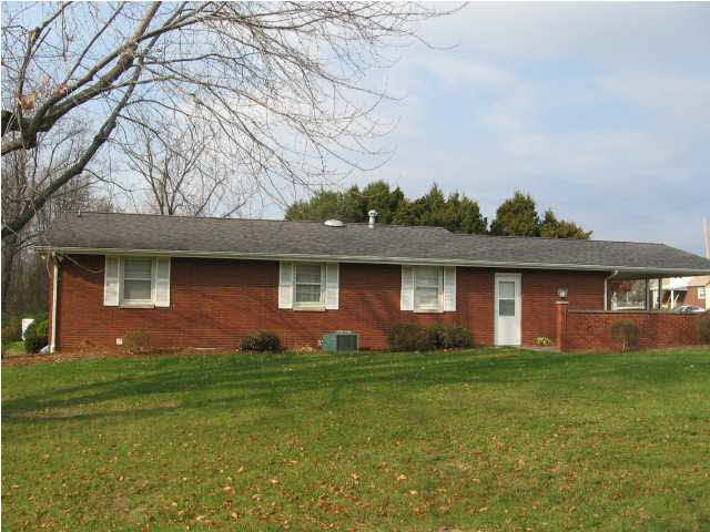 820 Rumbach Ave, Jasper, IN 47546 photo 2