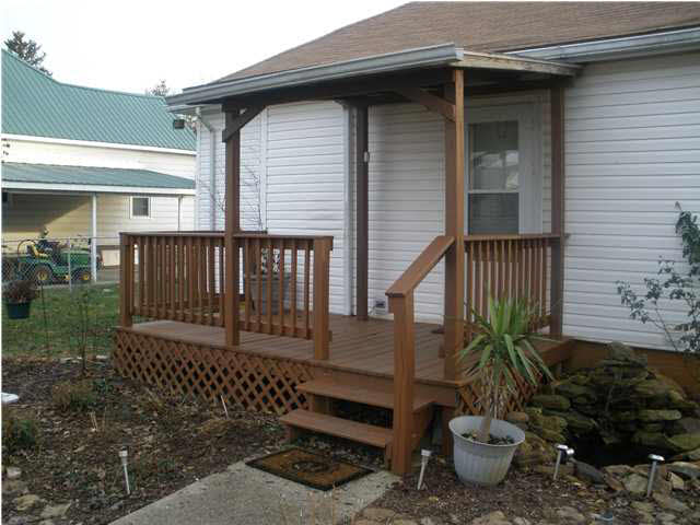 106 W Hefron St, Washington, IN 47501 photo 8