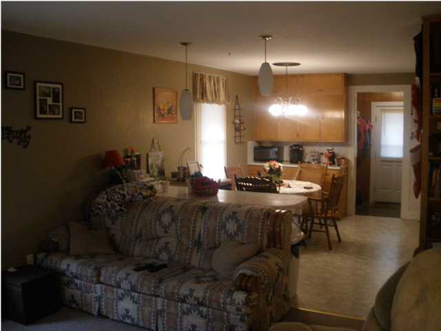 106 W Hefron St, Washington, IN 47501 photo 2