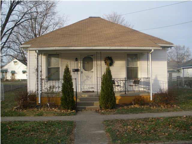 106 W Hefron St, Washington, IN 47501 photo 1