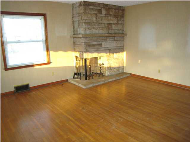 800 Irvin Ave, Evansville, IN 47715 photo 5