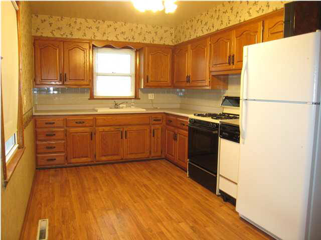 800 Irvin Ave, Evansville, IN 47715 photo 6