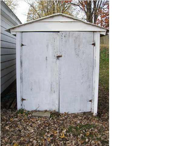 301 Brown St, Mount Vernon, IN 47620 photo 3