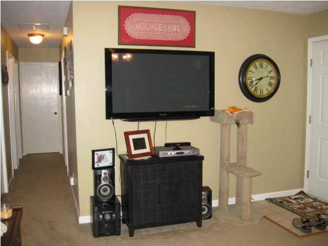106 Oak St, Huntingburg, IN 47542 photo 6