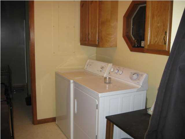 106 Oak St, Huntingburg, IN 47542 photo 11
