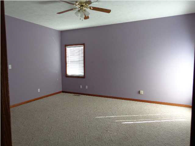 593 W Donder Ln, Santa Claus, IN 47579 photo 6