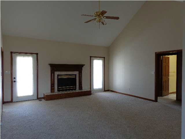 593 W Donder Ln, Santa Claus, IN 47579 photo 5