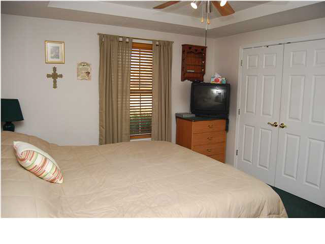 221 W Savannah Dr, Huntingburg, IN 47542 photo 9