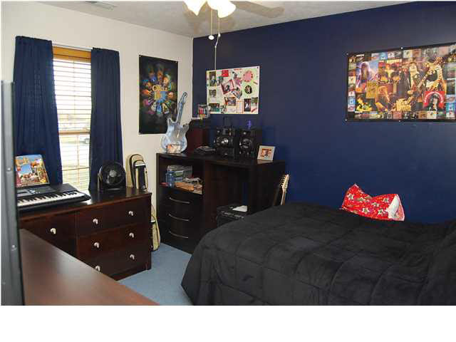221 W Savannah Dr, Huntingburg, IN 47542 photo 11