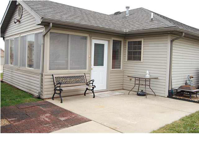 221 W Savannah Dr, Huntingburg, IN 47542 photo 18