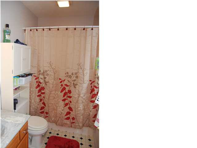 221 W Savannah Dr, Huntingburg, IN 47542 photo 10