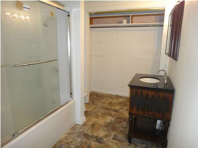 1030 Virginia St, Plainville, IN 47568 photo 6