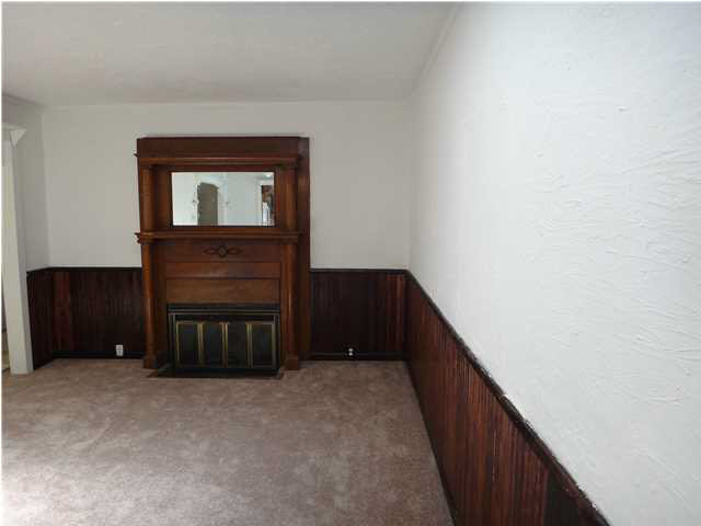 1030 Virginia St, Plainville, IN 47568 photo 3